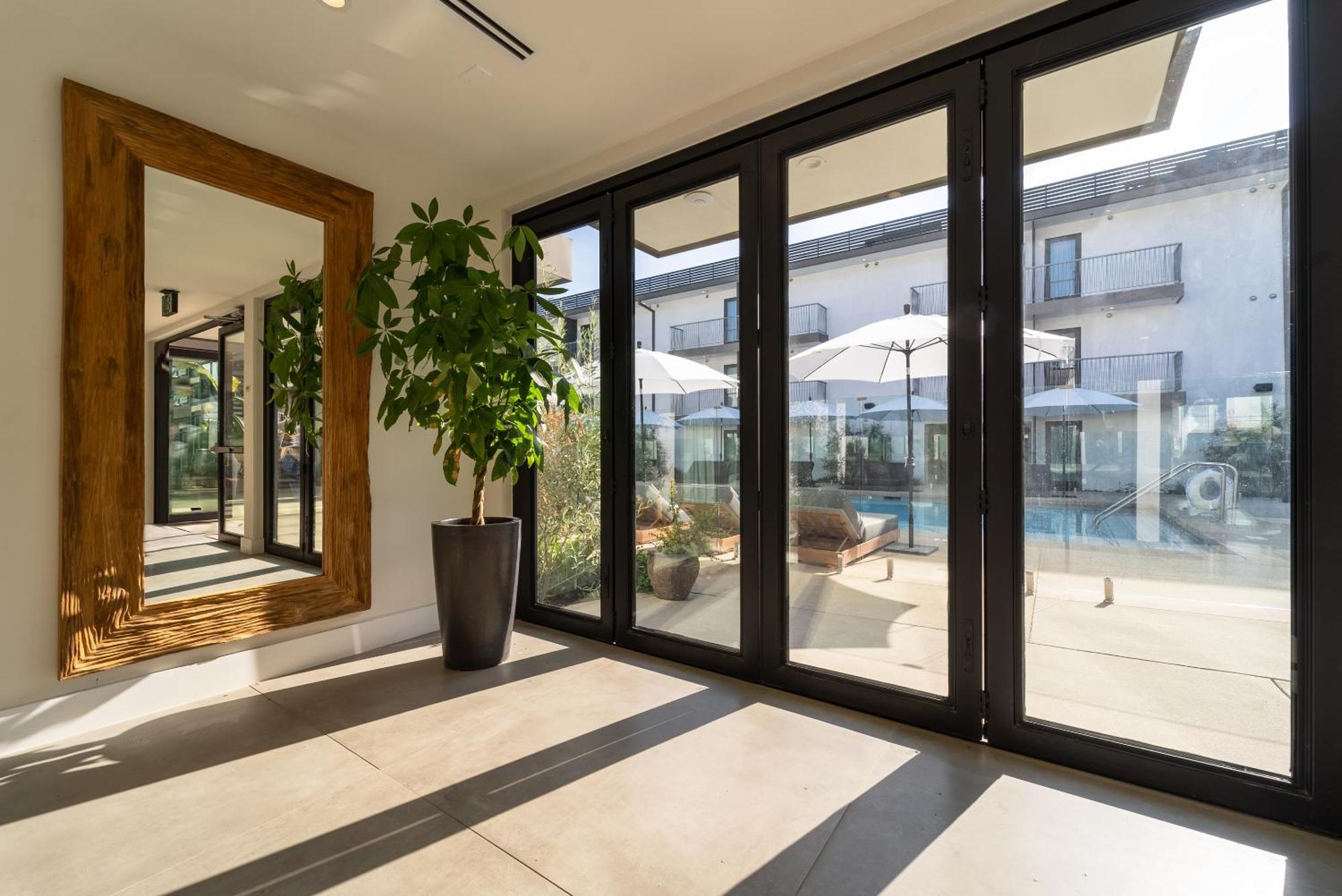 The Lum Hotel Los Angeles Stadium District إنغليووود، لوس أنجليس، كاليفورنيا المظهر الخارجي الصورة